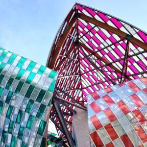 Fondation Louis Vuitton Paris, architecture de Frank Gehry, reproposition par Daniel Buren